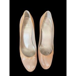 Stuart Weitzman Pumps in Nude size 7.5